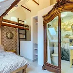 Four Bedroom Luxury By The With Infrasauna And Grill Jevany