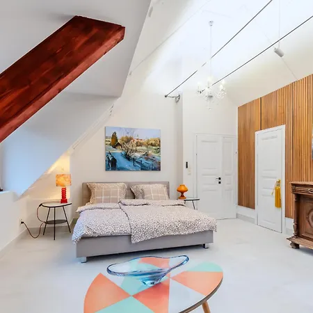 Four Bedroom Luxury By The With Infrasauna