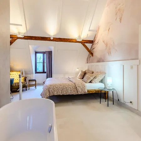Four Bedroom Luxury By The With Infrasauna And Grill * Jevany
