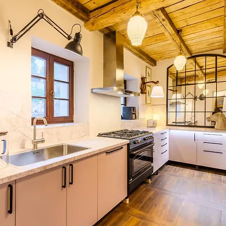 Four Bedroom Luxury By The With Infrasauna And Grill Vila