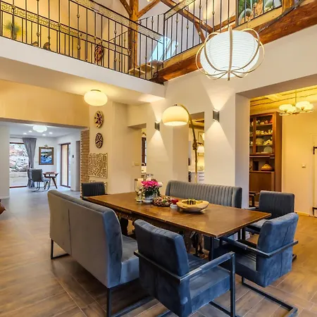 Four Bedroom Luxury By The With Infrasauna And Grill *